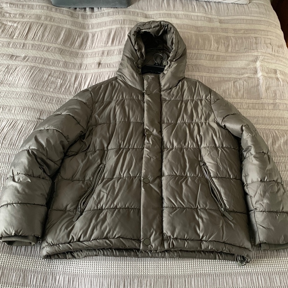 Men’s puffer jacket size XL